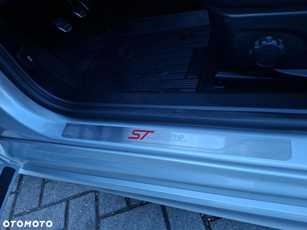 Ford Focus 1.0 EcoBoost ST-Line - 18