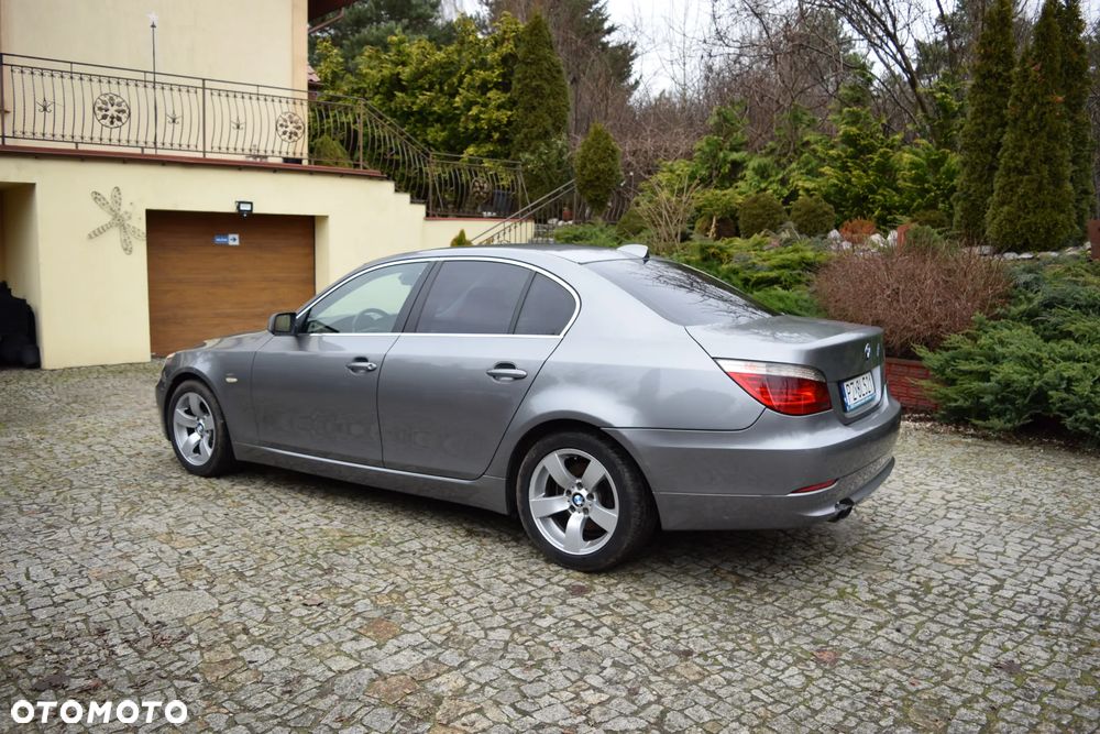 BMW Seria 5 523i Edition Sport - 3