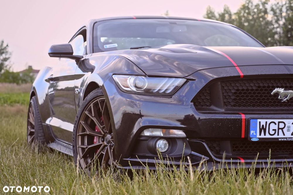 Ford Mustang 5.0 V8 GT - 10