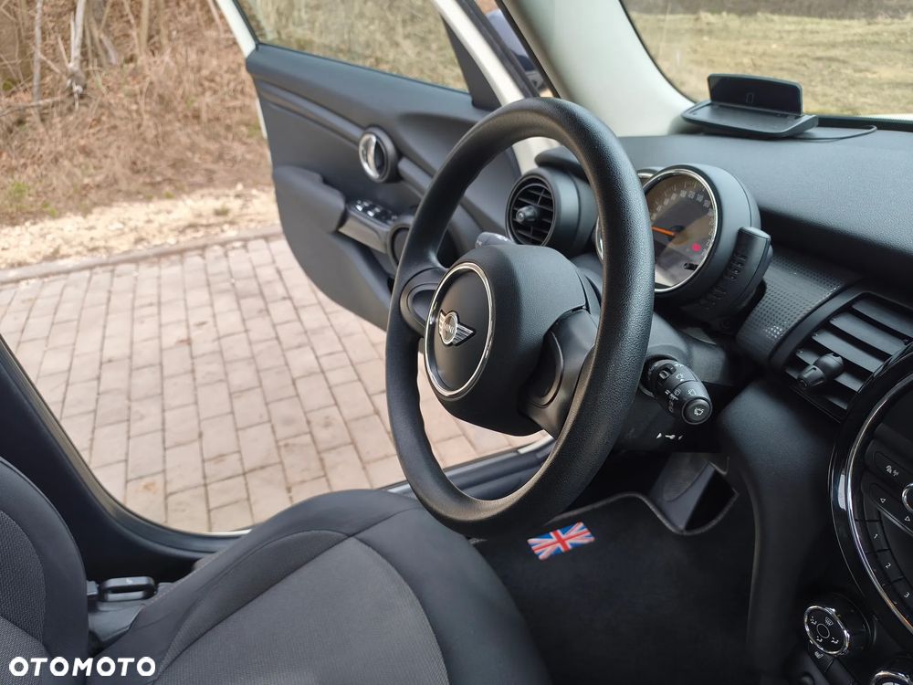 MINI Cooper Standard - 31