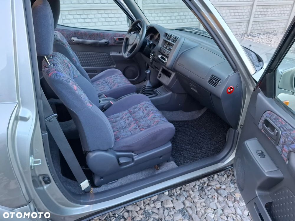Toyota RAV4 2.0 Special - 19