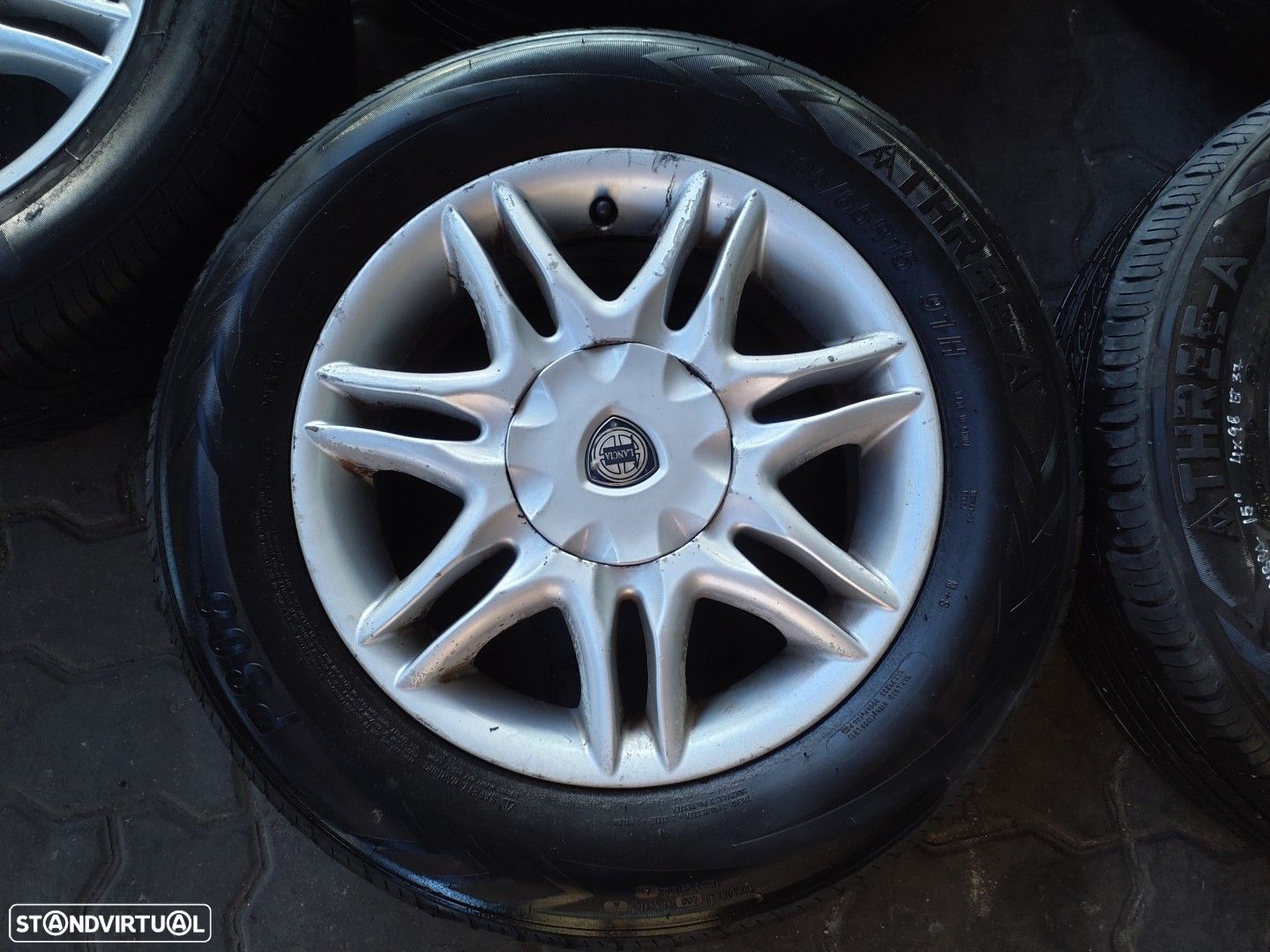 Jantes LANCIA R15 com pneus 195/65 furação 4x98 - 4