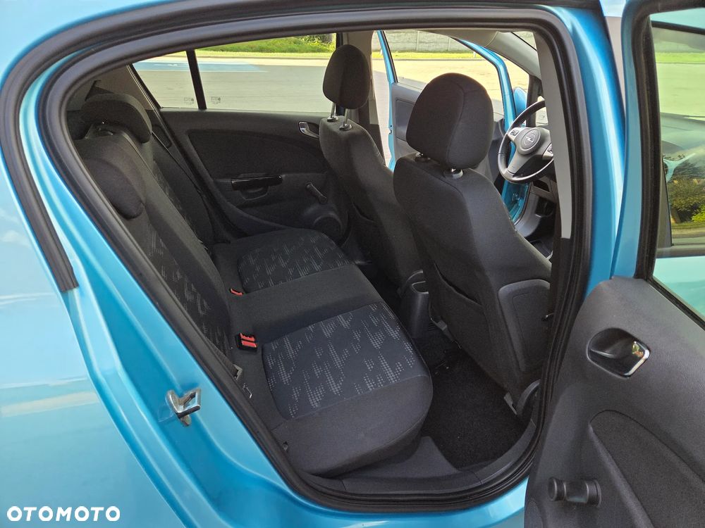 Opel Corsa 1.4 16V Satellite - 15