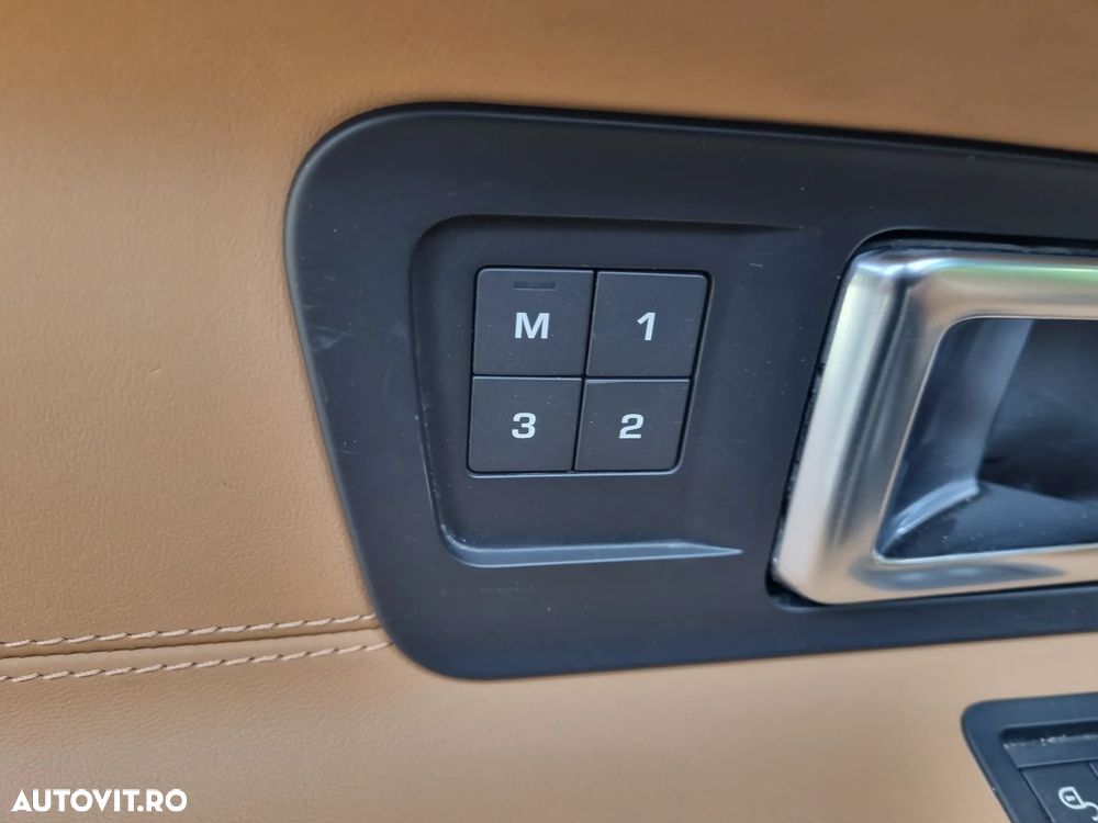 Land Rover Discovery - 14