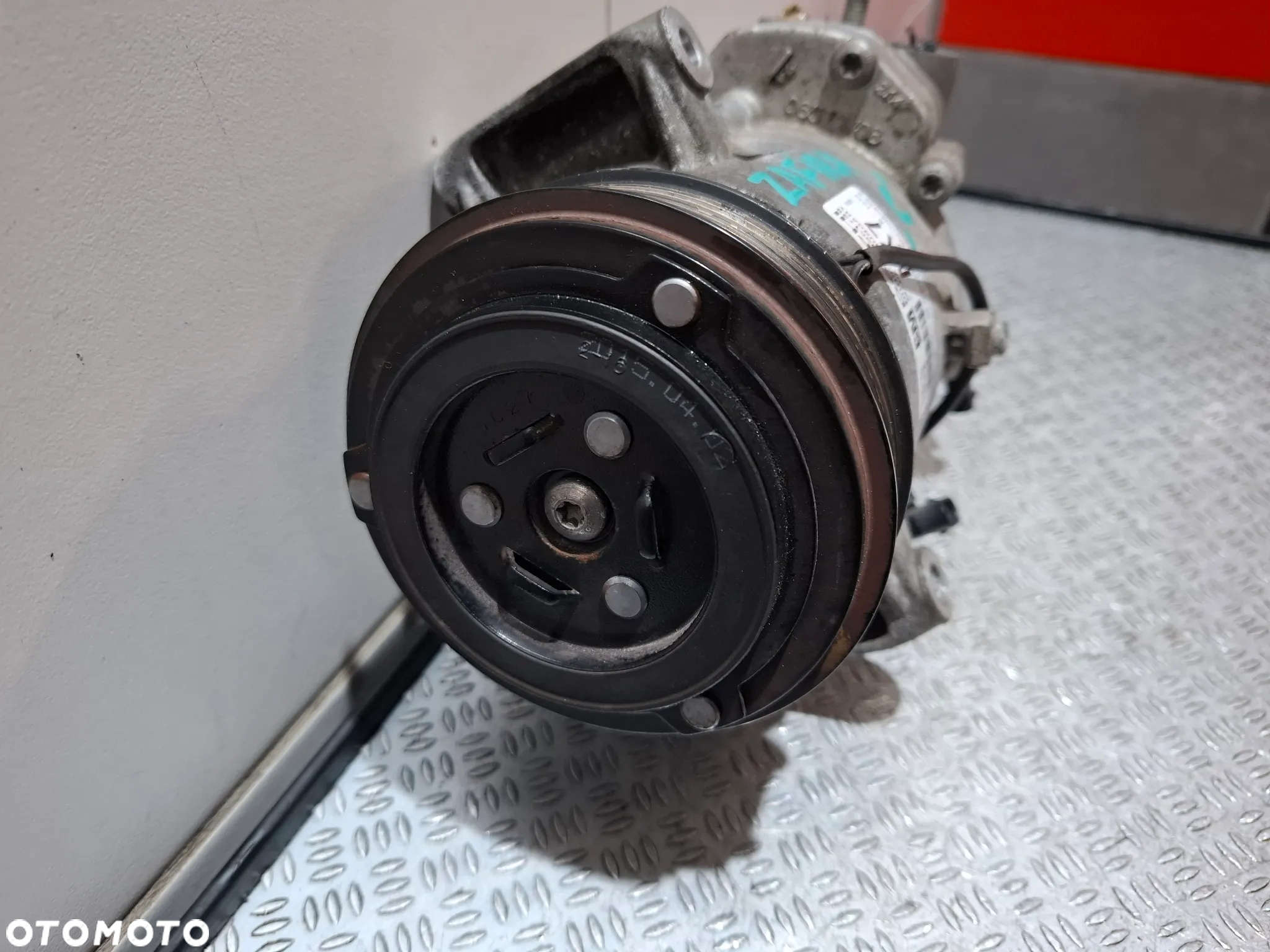 Sprężarka kompresor klimatyzacji Opel Zafira Astra nr 40135739 AK7 Rok 2015 - 4