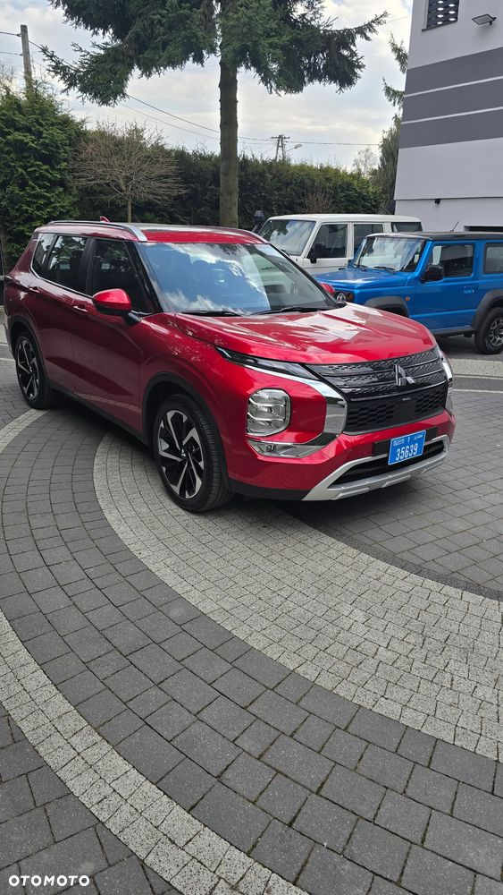 Mitsubishi Outlander - 24