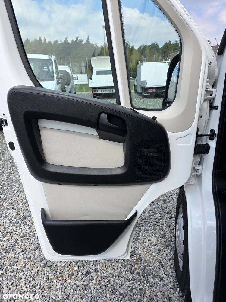 Peugeot BOXER 2,0 HDI 163 KONNA DOKA BRYGADÓWKA 7 OSOBOWA 3M SKRZYNIA KLIMA WEBASTO 138T/KM PRZEBIEGU GWARANCJA 16 CALOWE KOŁA - 19