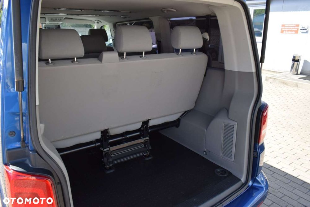 Volkswagen Caravelle - 12
