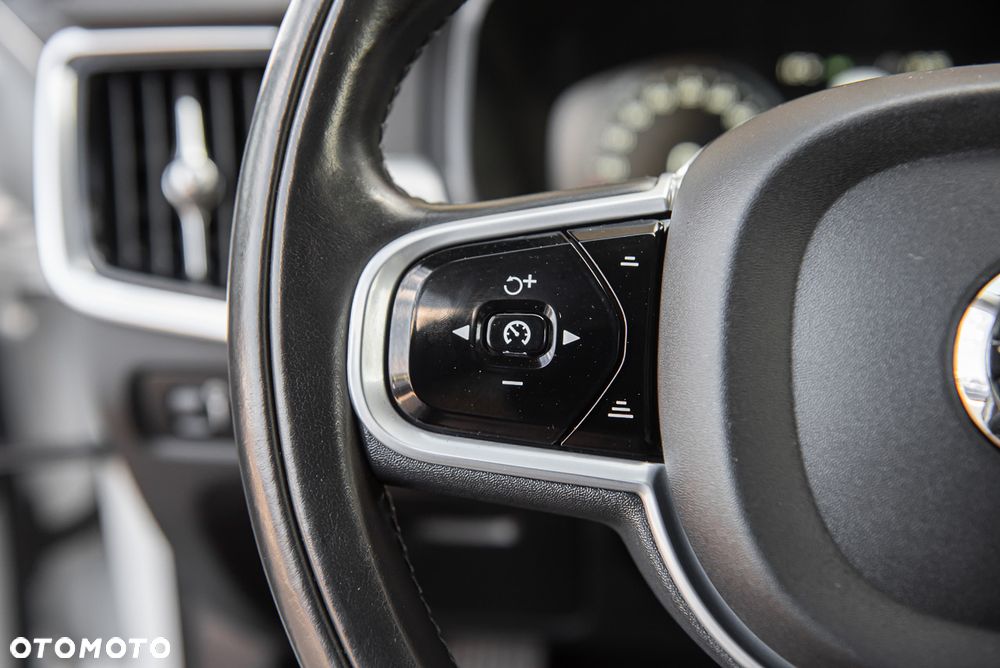 Volvo V90 D3 AWD Geartronic Inscription - 24