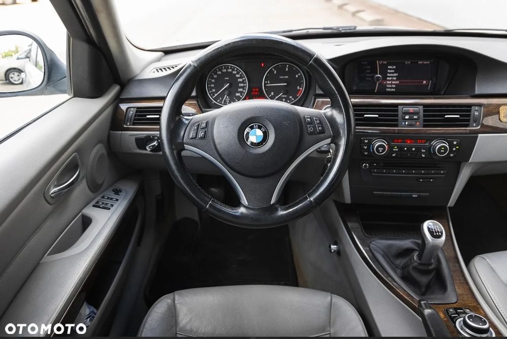 BMW Seria 3 320d - 9