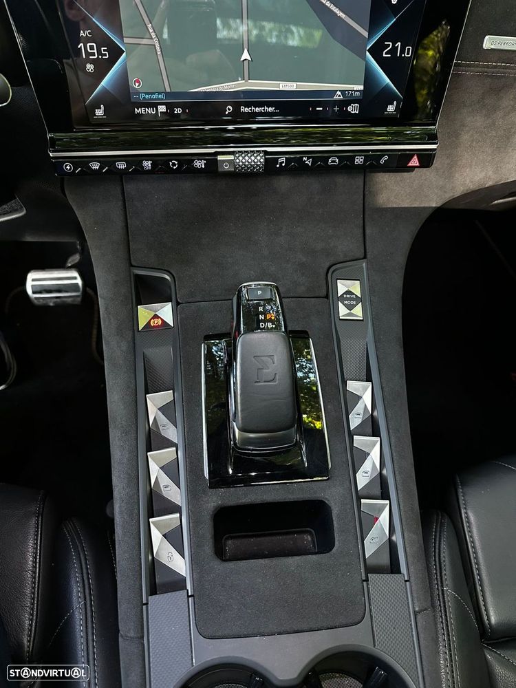 DS DS7 Crossback E-Tense Performance Line EAT8 - 18