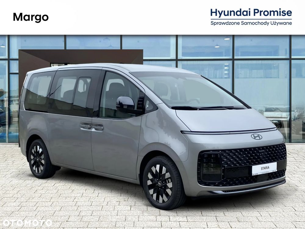 Hyundai Staria 1.6 T-GDI HEV Luxury - 5