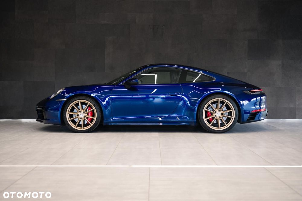 Porsche 911 Carrera 4S - 8