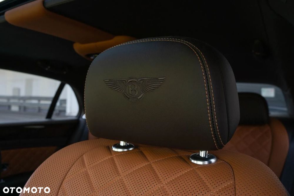 Bentley Flying Spur - 17