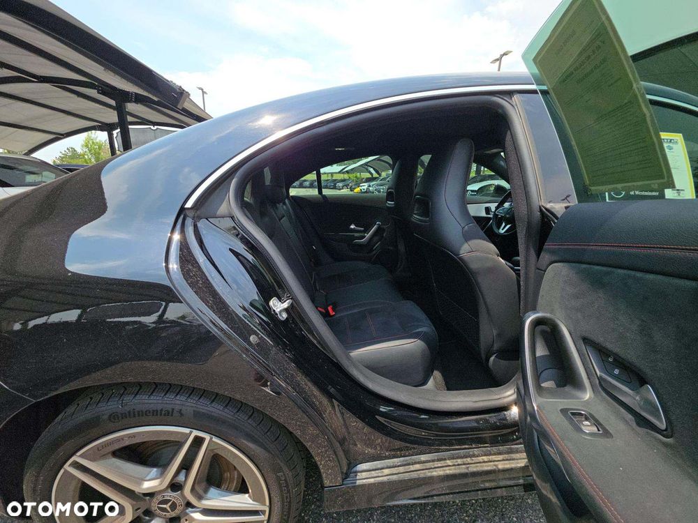 Mercedes-Benz CLA 250 4Matic 7G-DCT AMG Line - 7