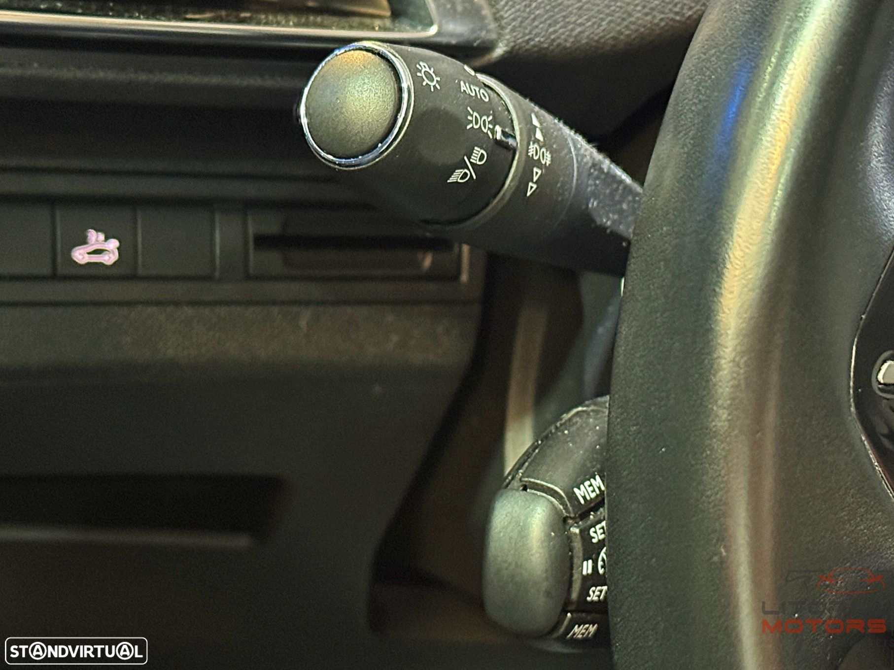 Peugeot 3008 1.2 PureTech Allure Pack EAT8 - 24