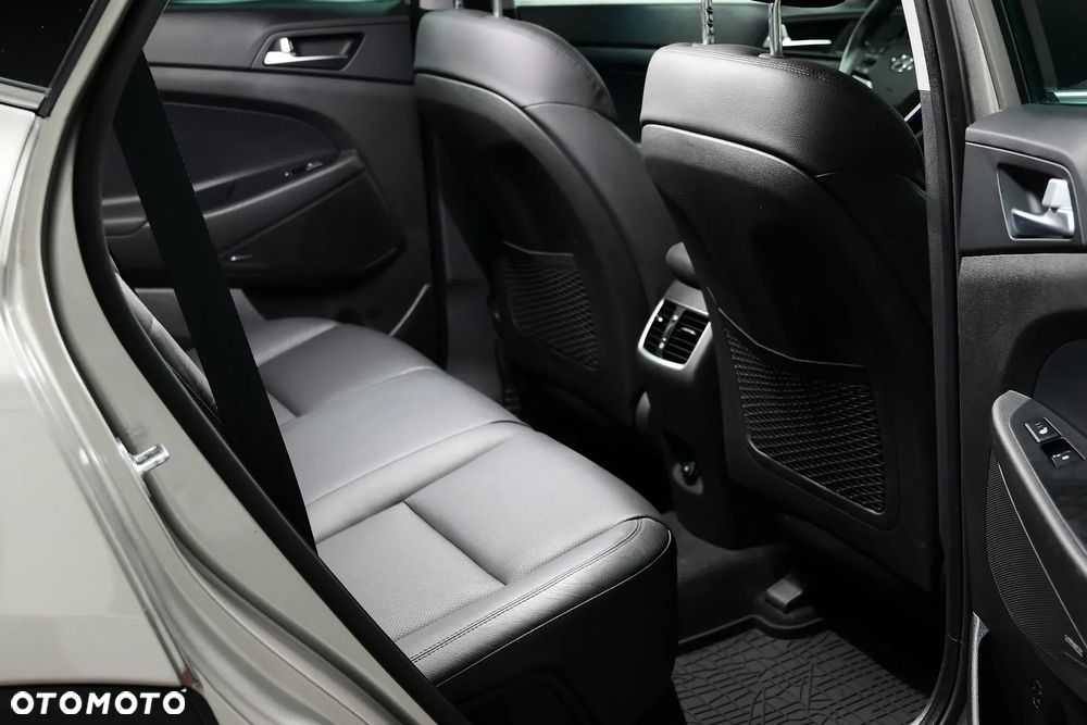 Hyundai Tucson blue 1.6 CRDi 2WD DCT Premium - 11