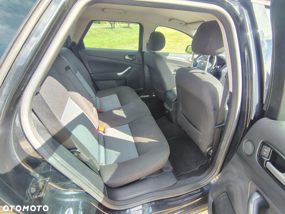 Ford Mondeo - 20