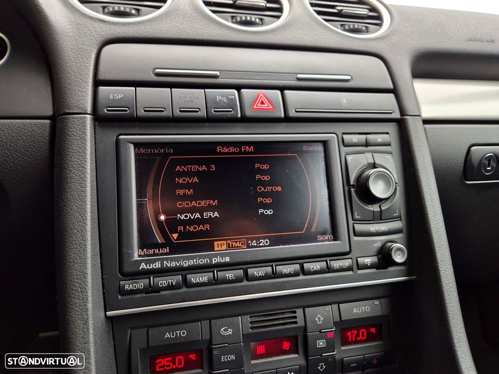 Audi A4 Cabrio 2.0 TDi S-line - 23