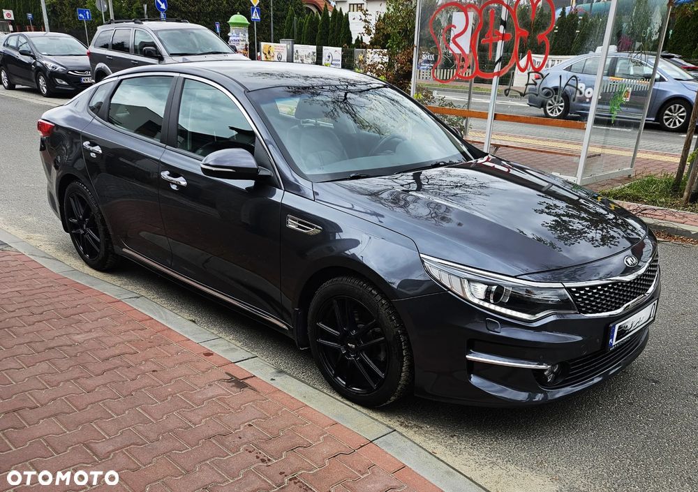 Kia Optima 2.0 L - 3