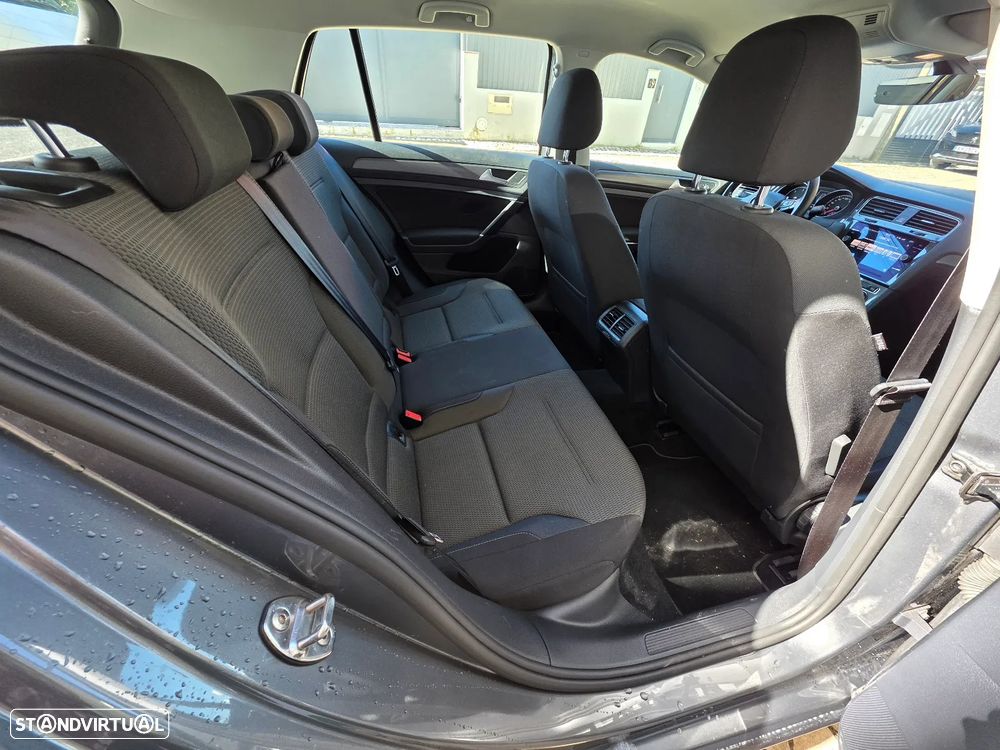 VW Golf 1.6 TDI R-Line - 13