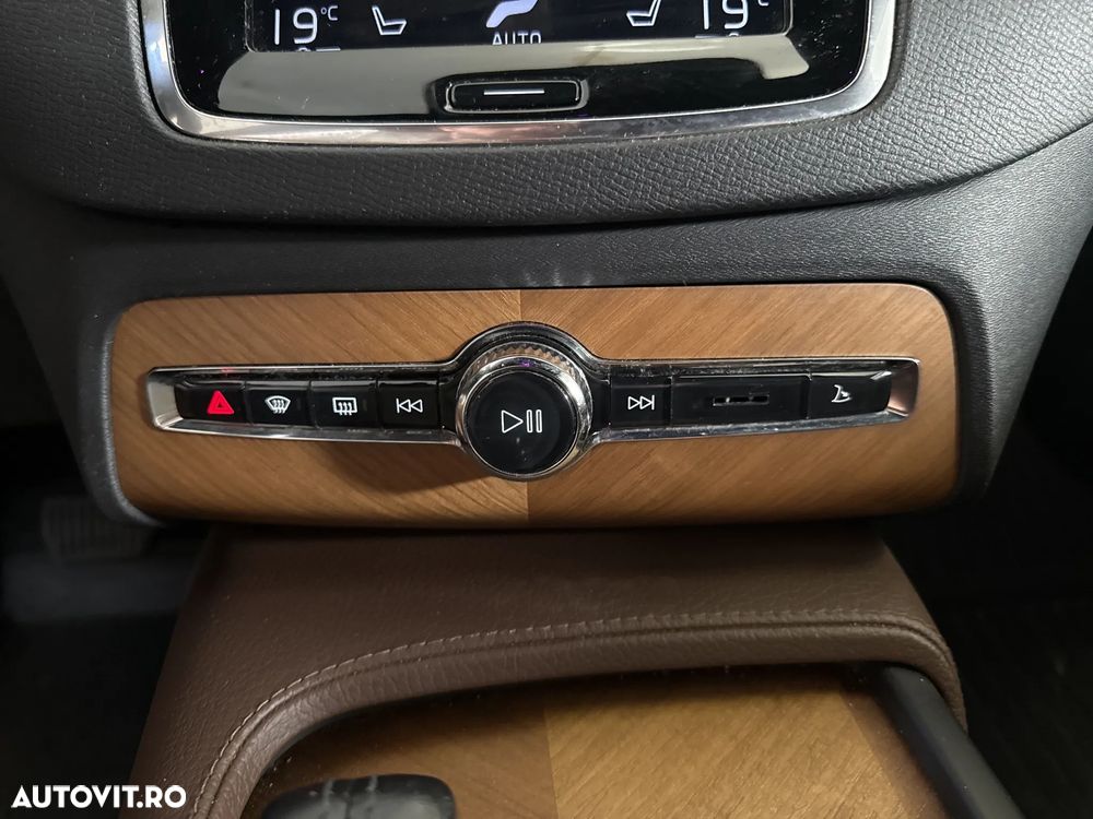 Volvo XC 90 - 19