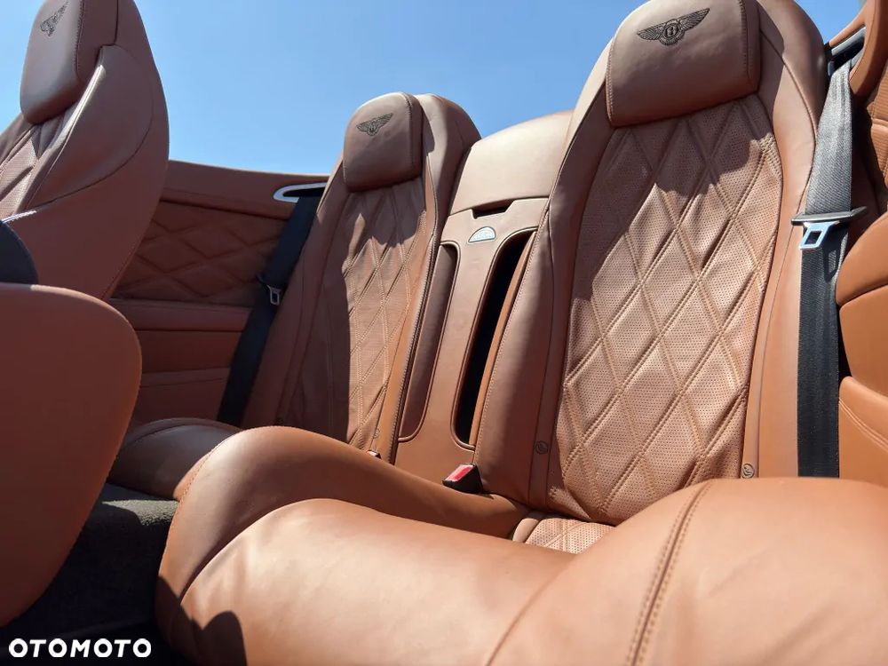Bentley Continental GT - 13