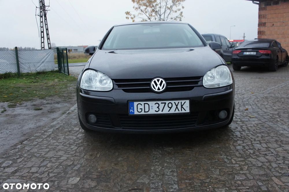 Volkswagen Golf 1.6 FSI Comfortline - 3
