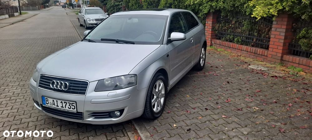 Audi A3 3-drzwiowe 2.0 FSI Ambition Tiptronic - 2