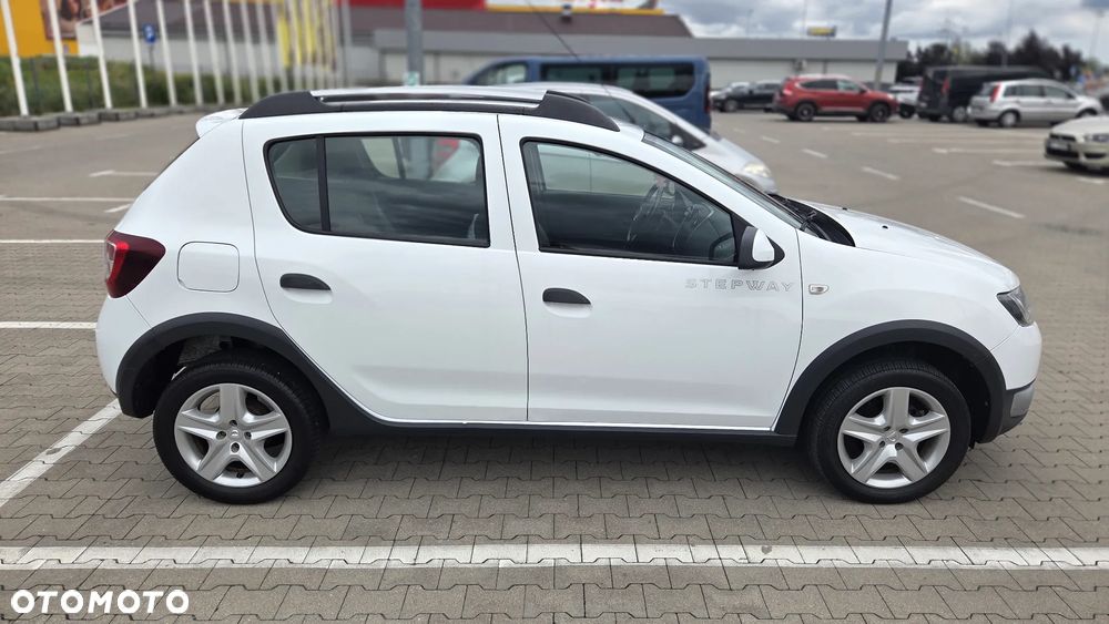 Dacia Sandero Stepway 0.9 TCe Laureate - 4