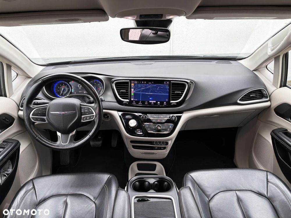 Chrysler Pacifica - 19