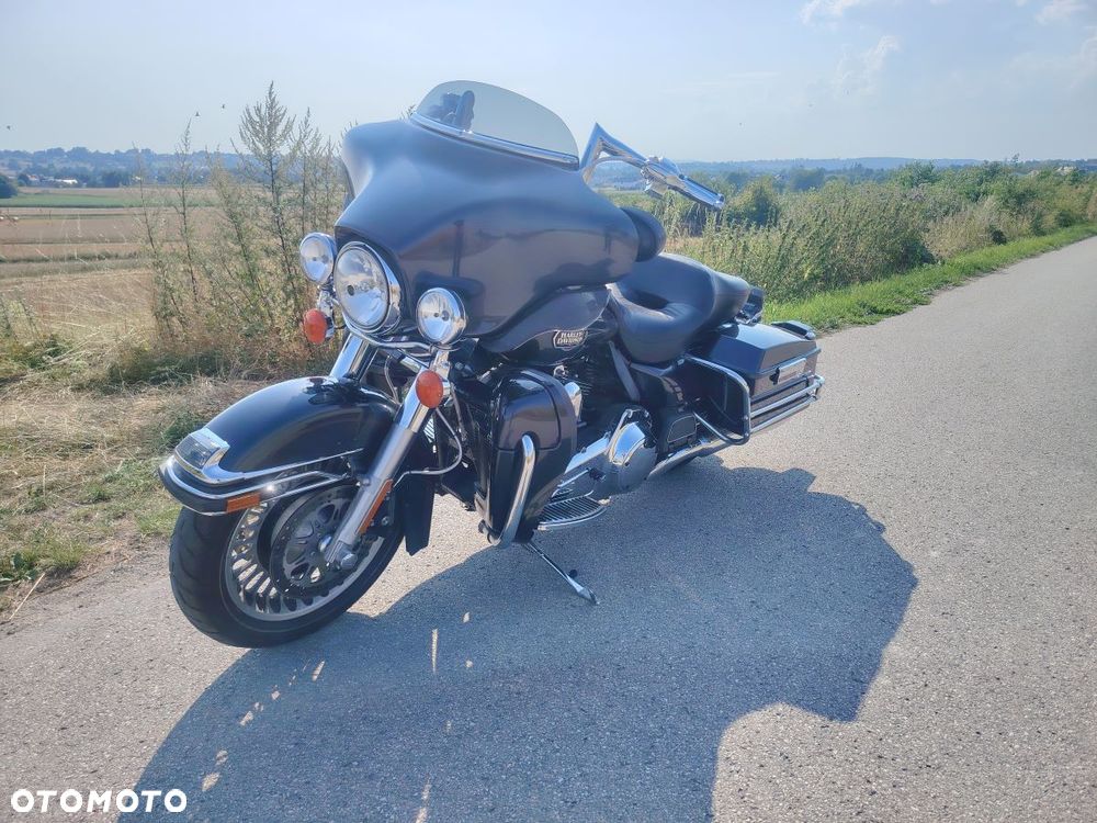 Harley-Davidson FLHTCU Ultra - 10