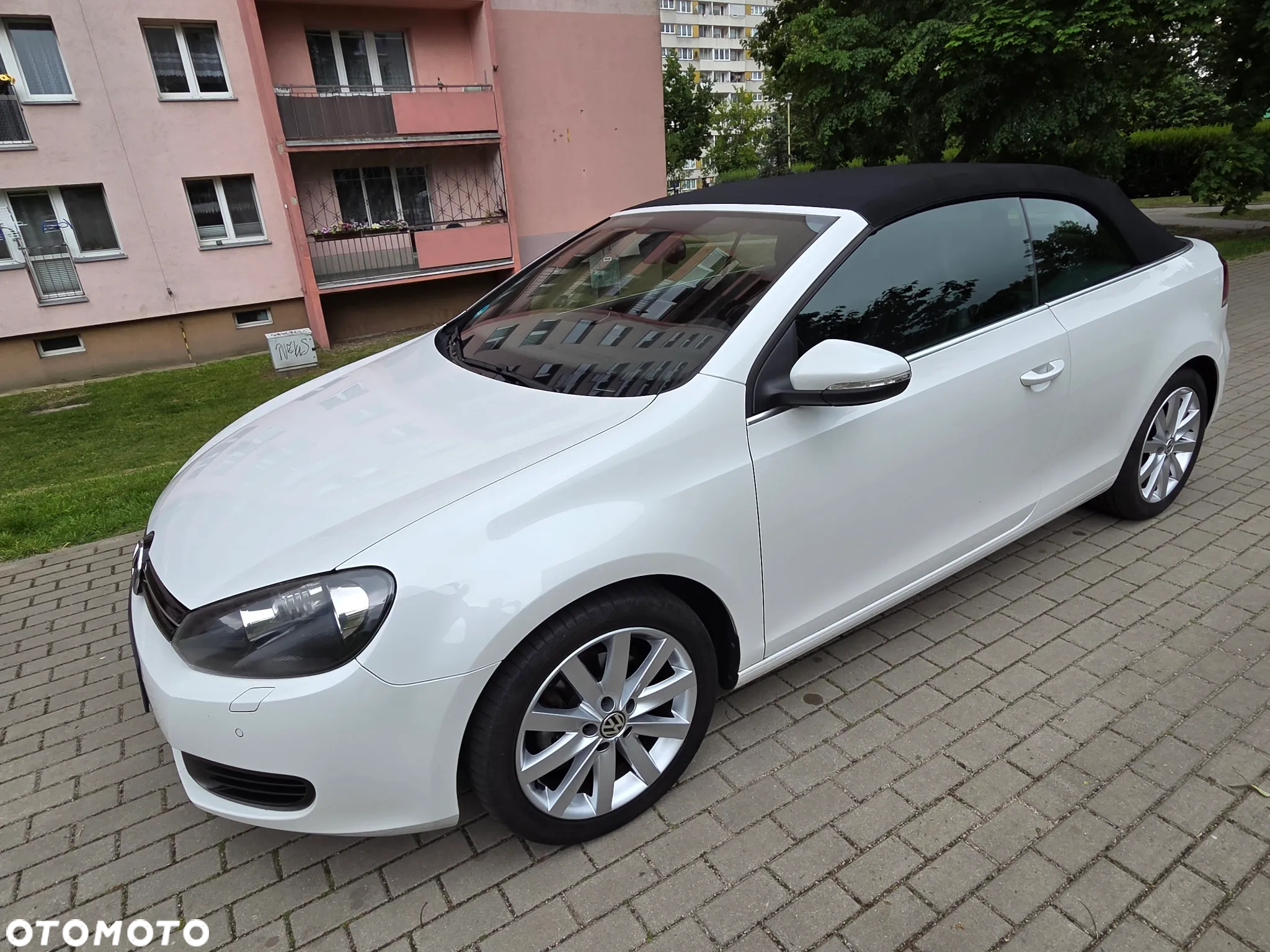 Volkswagen Golf Cabrio 1.6 TDI Exclusive - 32