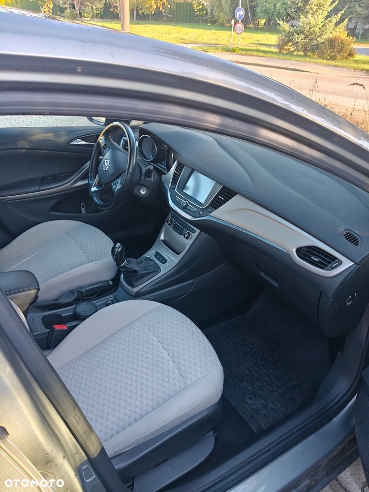 Opel Astra - 9