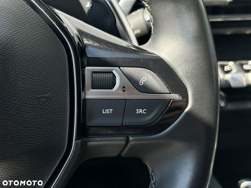 Peugeot 3008 225 e-EAT8 Allure Pack - 24