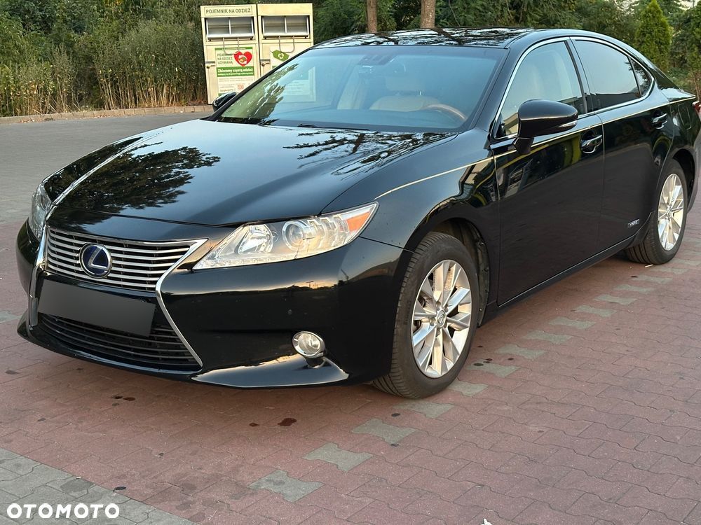 Lexus ES 300h Business Edition - 18
