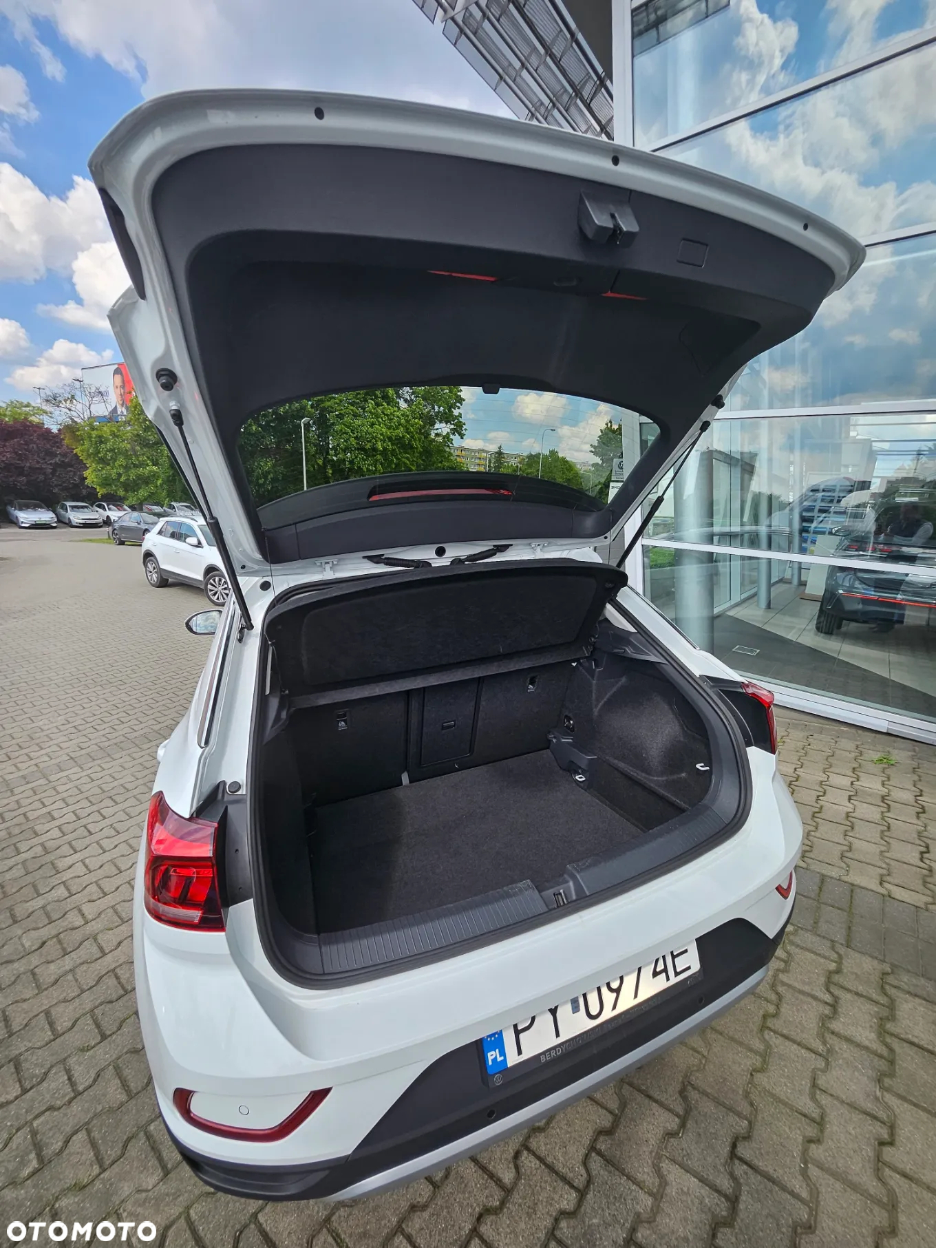 Volkswagen T-Roc 1.5 TSI Life Plus DSG - 17