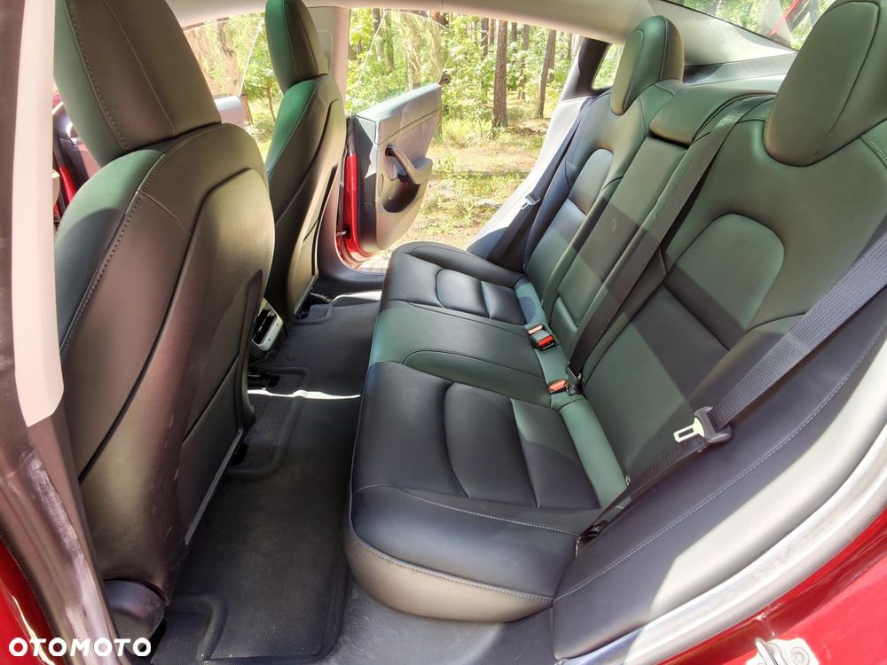 Tesla Model 3 - 7