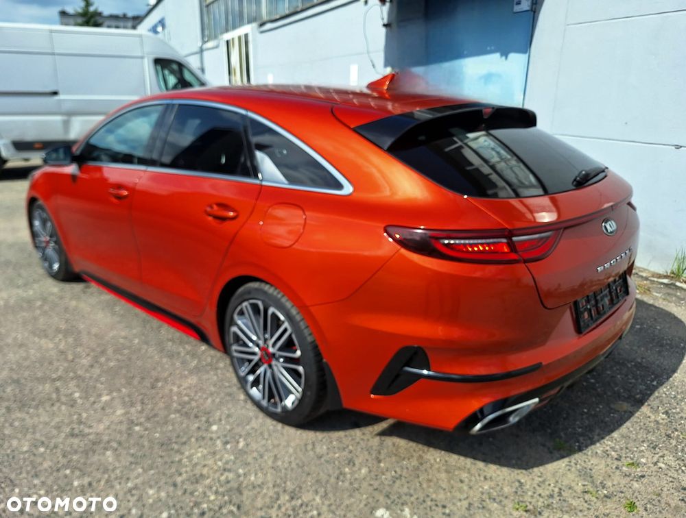 Kia ProCeed - 10