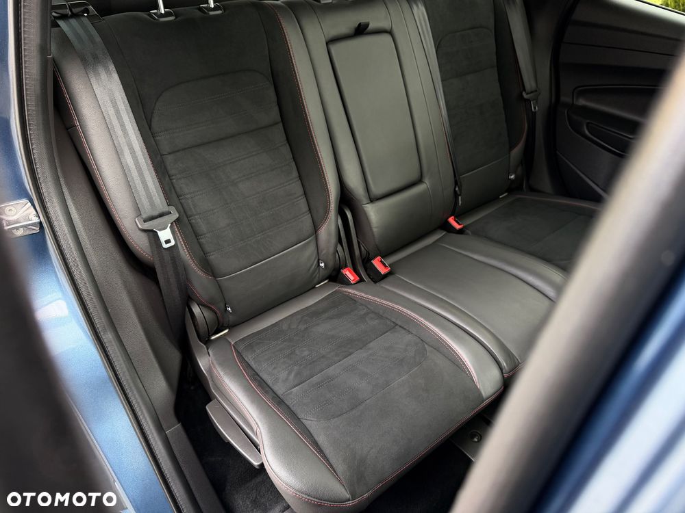 Ford Kuga 2.0 TDCi 4x4 ST-Line - 37