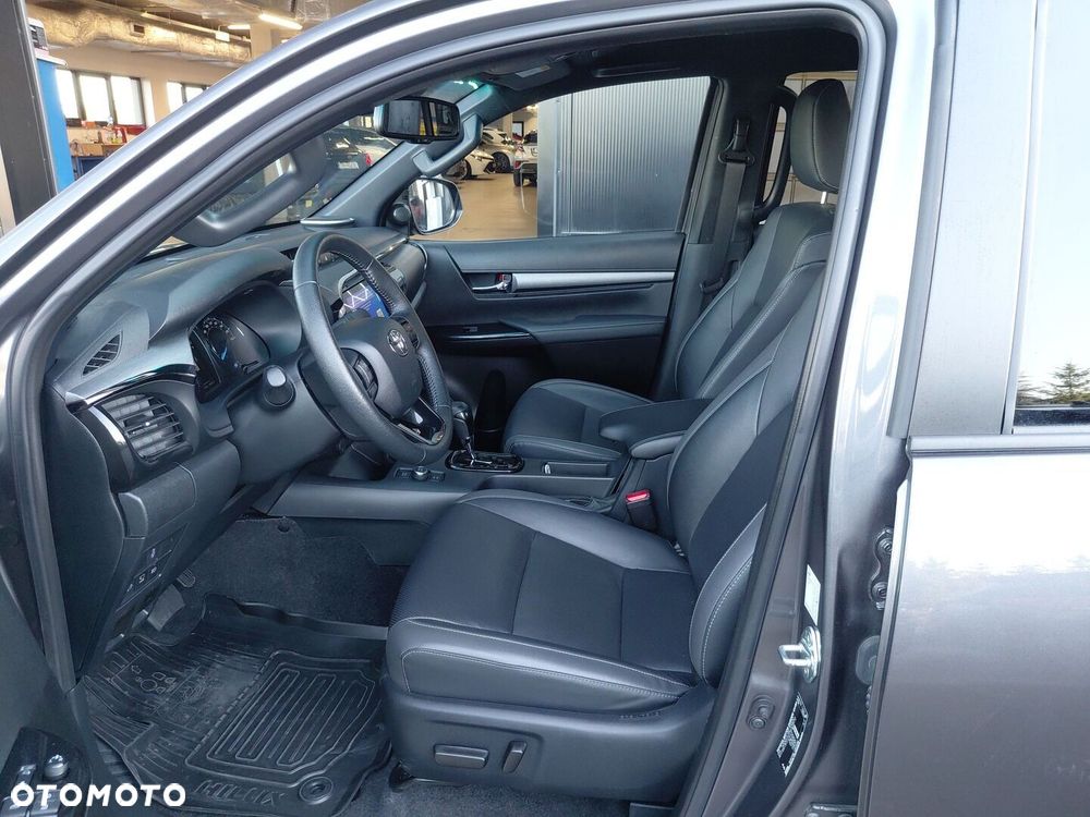 Toyota Hilux 2.8 D-4D mHEV Double Cab Invincible 4x4 - 15