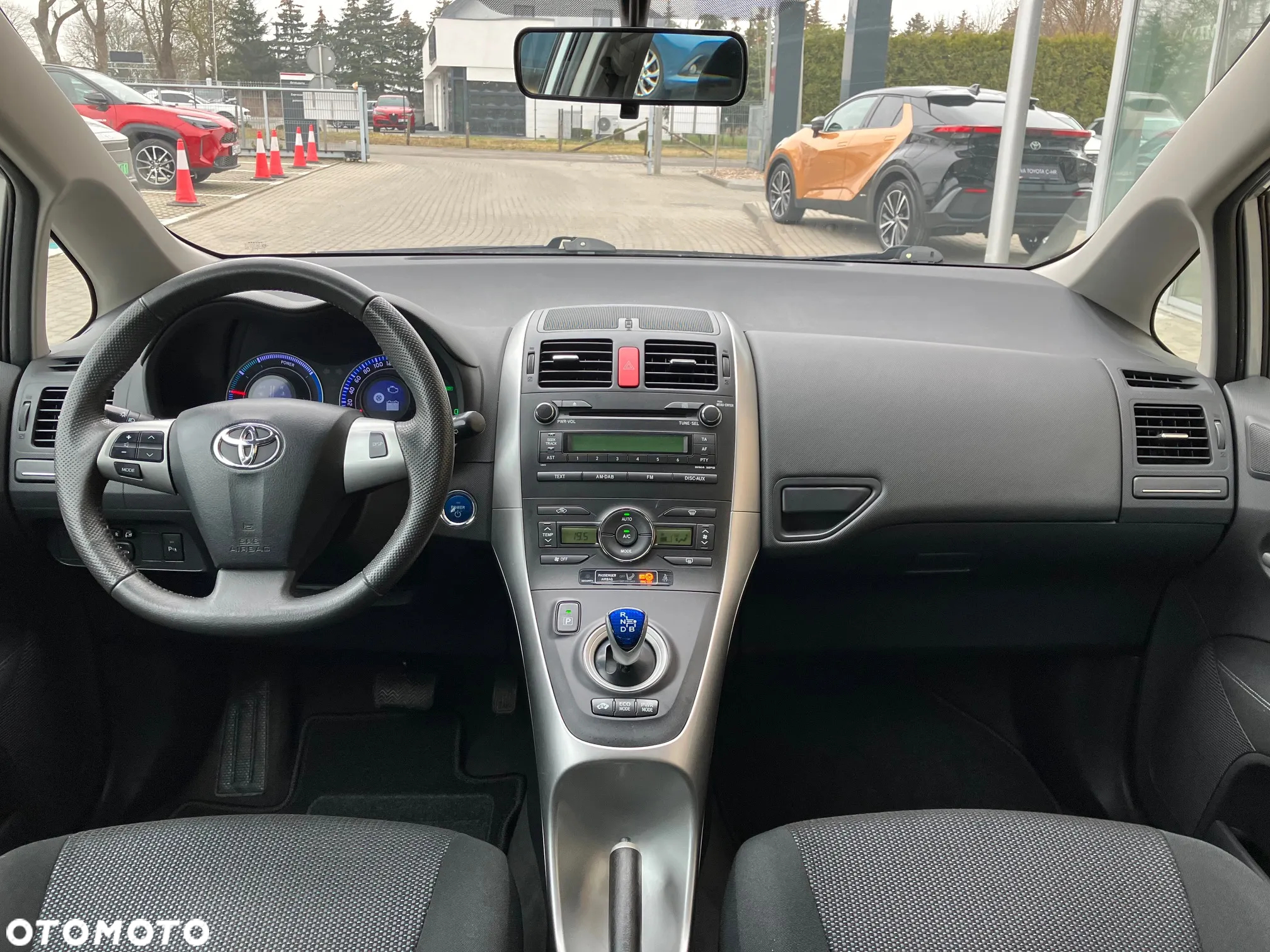 Toyota Auris 1.8 HSD Luna - 17