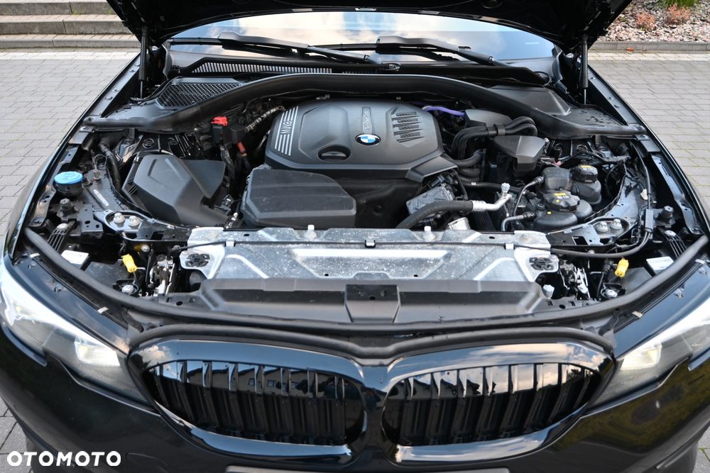 BMW Seria 3 320d MHEV Sport Line - 36