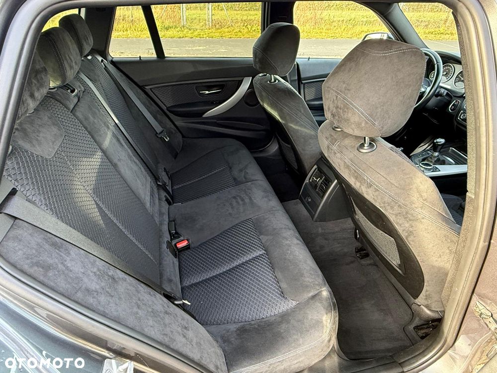 BMW Seria 3 320d M Sport EU6 - 27