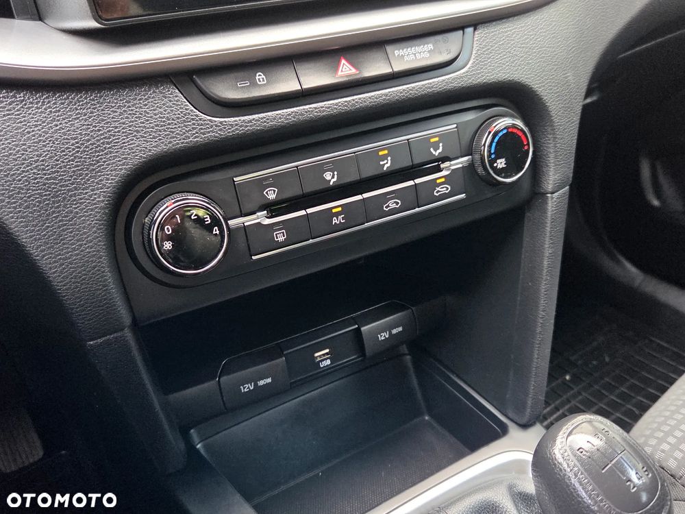 Kia Ceed 1.0 T-GDI M - 32