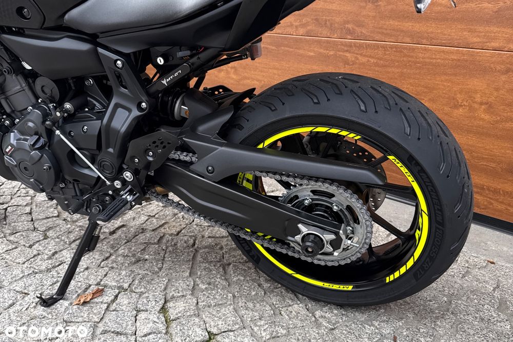 Yamaha MT - 24