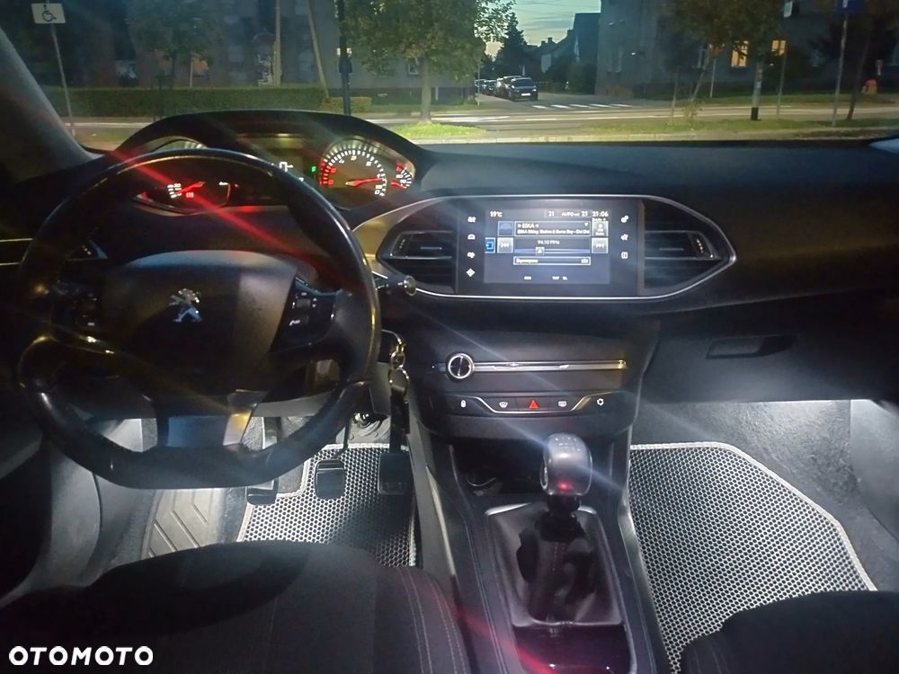Peugeot 308 e-HDi 115 Stop & Start Allure - 13