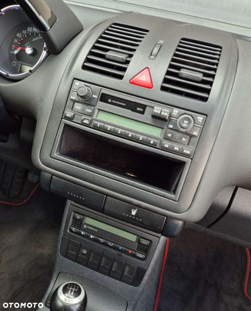 Volkswagen Polo - 11