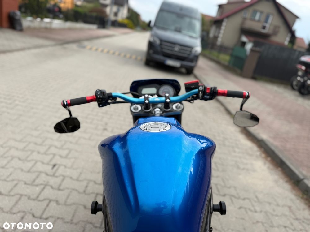Yamaha FZ - 15