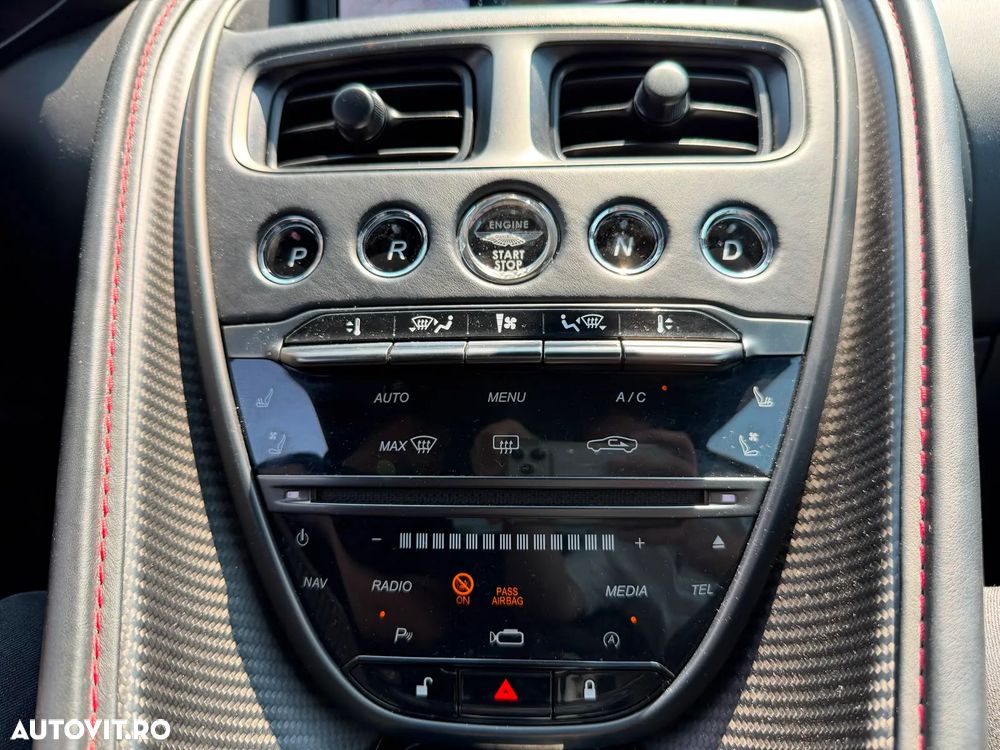 Aston Martin DBS - 15
